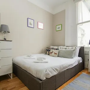 Brunswick Bijou - By Lets Apartment Brighton